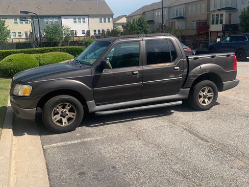 Used 2005 Ford Explorer Sport Trac XLT RWD image 5