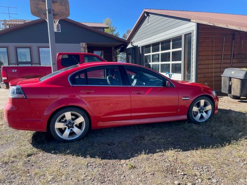 Used 2009 Pontiac G8 GT w/ Premium Package image 2