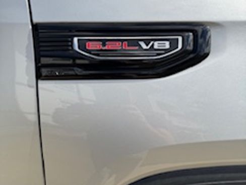 Used 2019 GMC Sierra 1500 SLT image 4