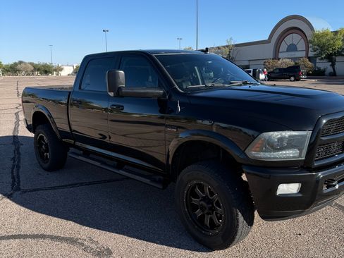 Used 2015 RAM 2500 Laramie w/ Black Appearance Group image 11