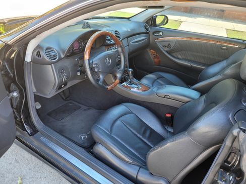 Used 2004 Mercedes-Benz CLK 500 Coupe image 8