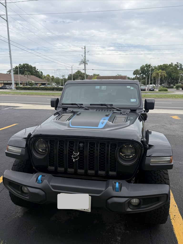 Used 2023 Jeep Wrangler Unlimited Rubicon 4xe w/ Cold Weather Group AWD/4WD image 1