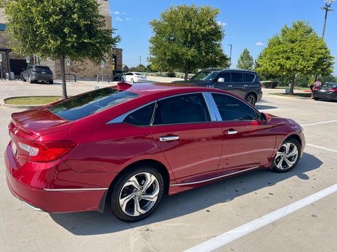 Used 2018 Honda Accord EX-L image 2
