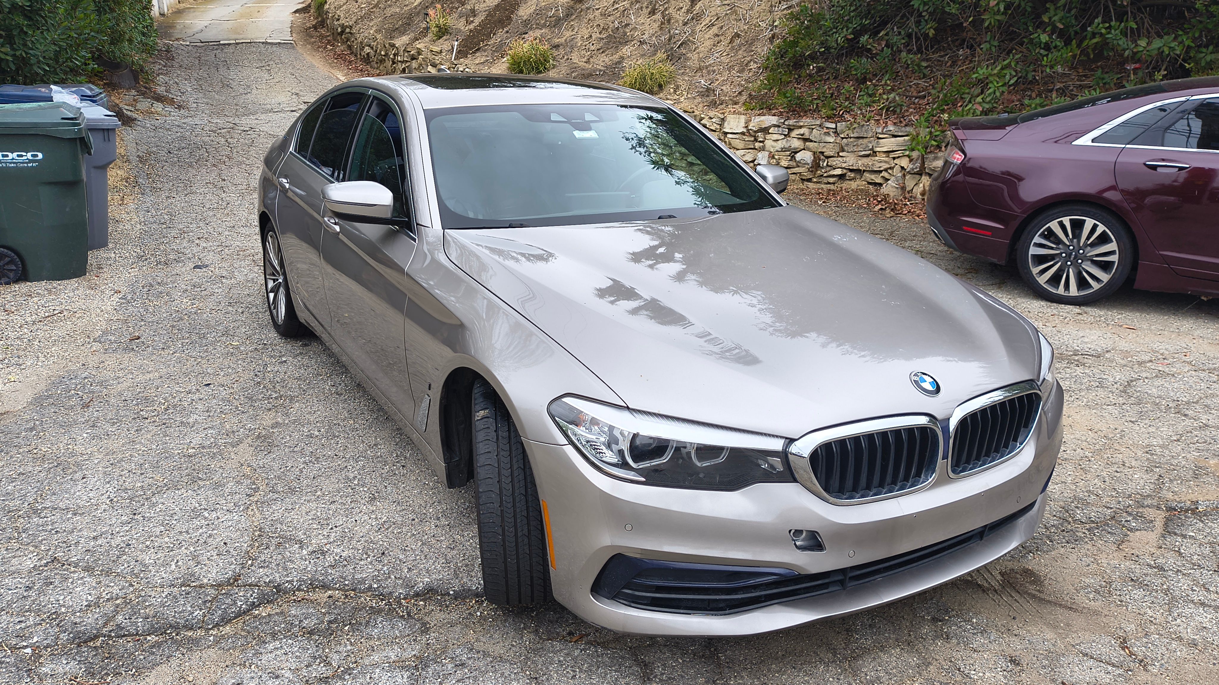 Used 2019 BMW 530e w/ Convenience Package RWD image 2