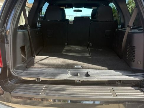 Used 2017 Ford Expedition XLT RWD image 5