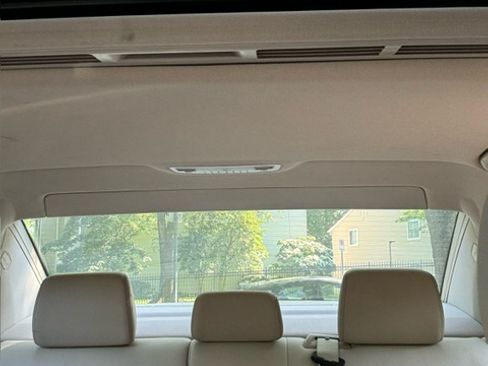 Used 2015 Mercedes-Benz E 350 4MATIC Sedan image 14