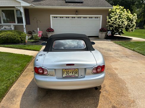 Used 2003 MAZDA MX-5 Miata LS RWD image 13