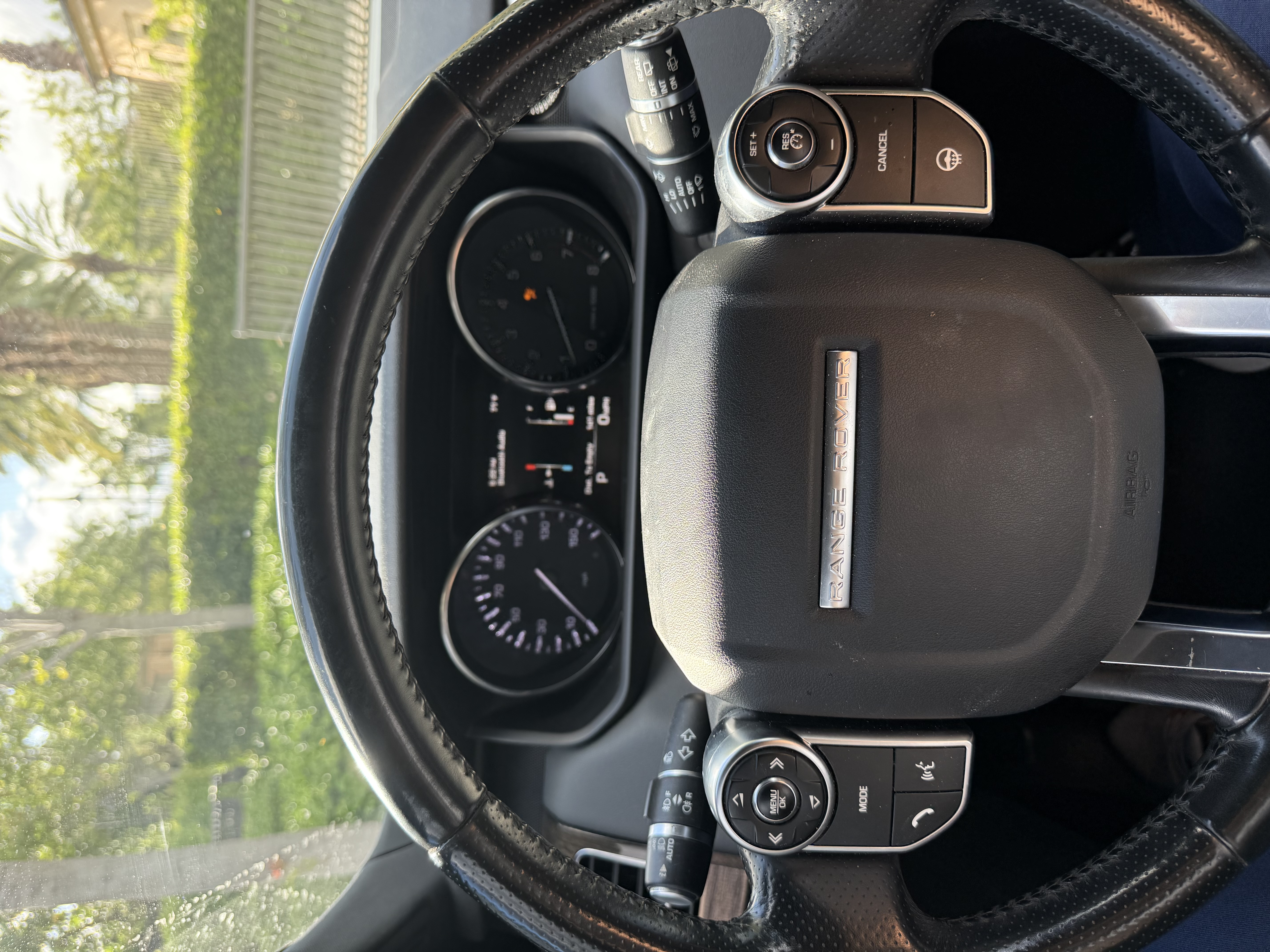 Used 2015 Land Rover Range Rover Sport SE AWD/4WD image 13