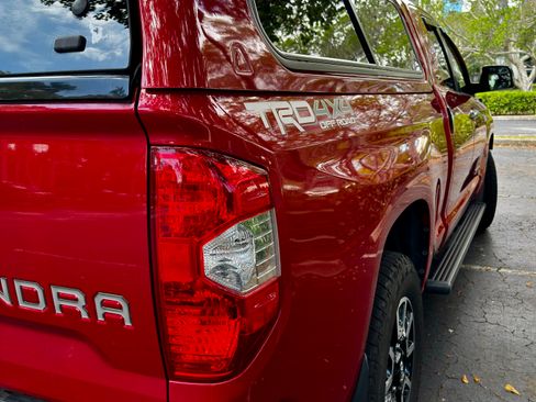 Used 2018 Toyota Tundra SR5 w/ TRD Off Road Package AWD/4WD image 9