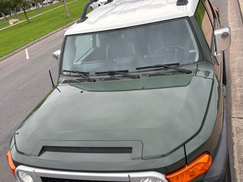 Used 2014 Toyota FJ Cruiser 4WD image 5