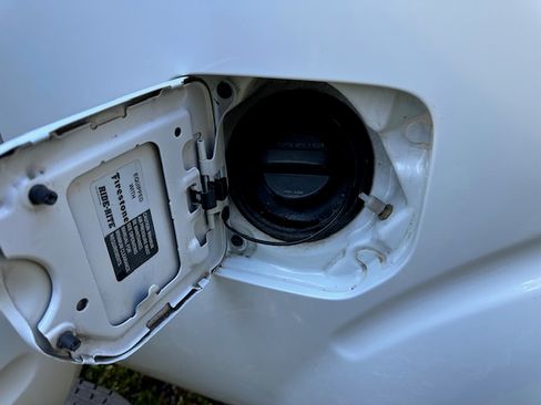 Used 2017 Nissan Frontier PRO-4X w/ Pro-4x Graphics Package image 27