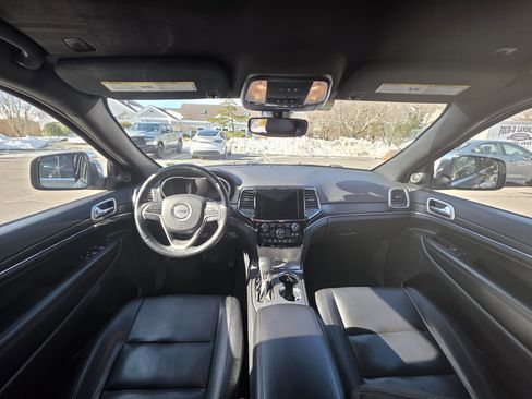 Used 2019 Jeep Grand Cherokee Limited image 14