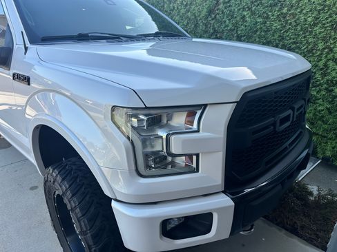 Used 2015 Ford F150 Platinum w/ Equipment Group 701A Luxury AWD/4WD image 27