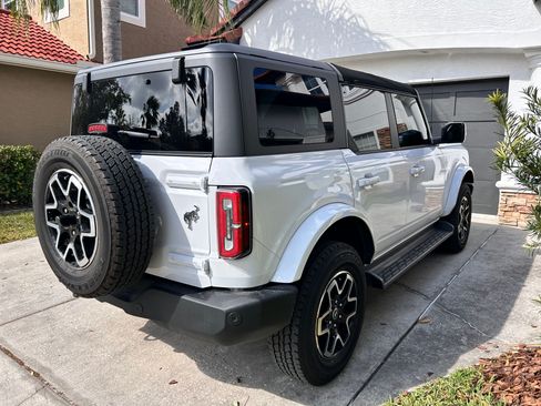 Used 2025 Ford Bronco Outer Banks image 6