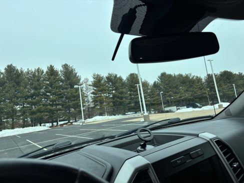 Used 2019 Ford F150 Lariat image 18