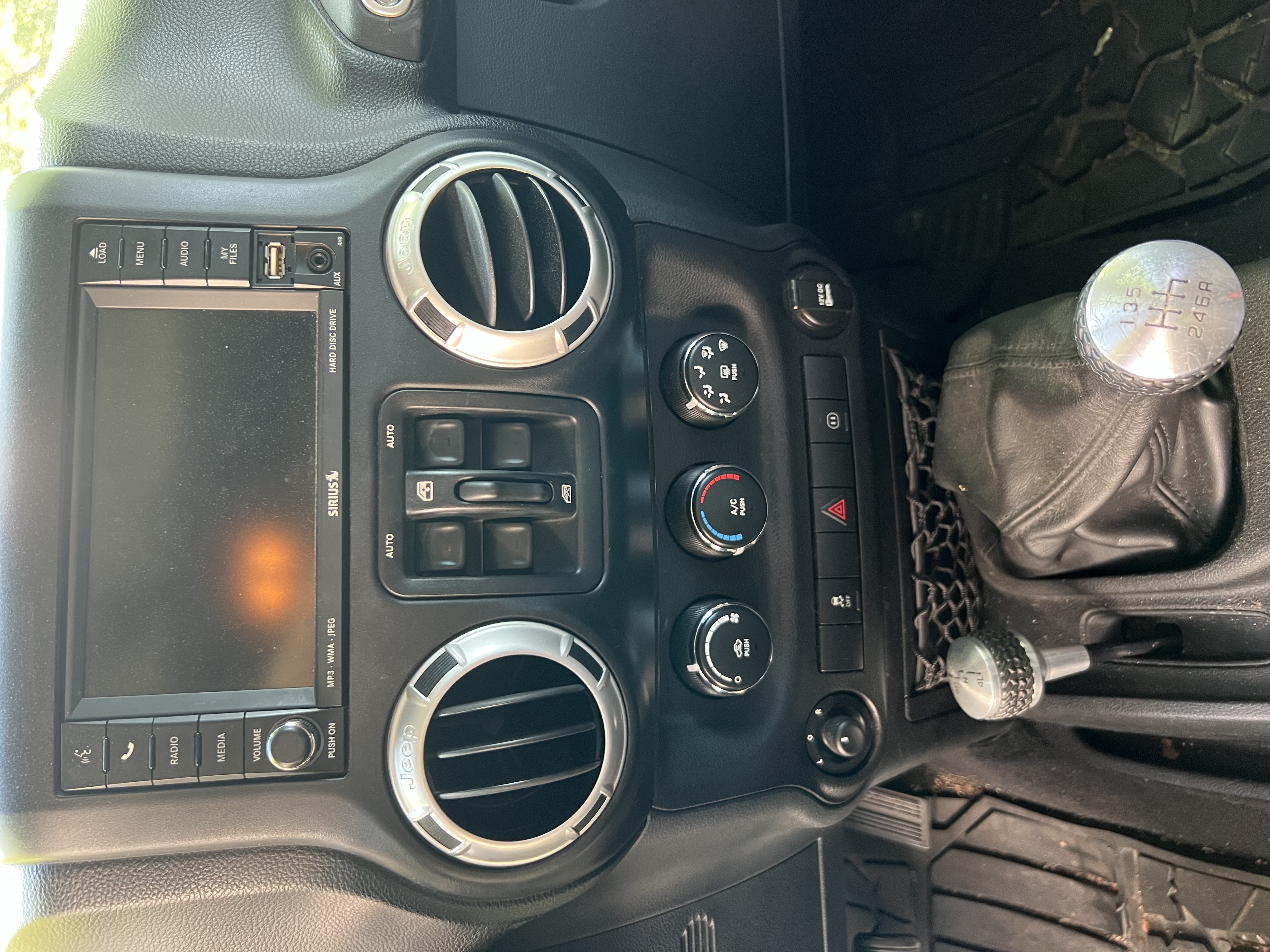 Used 2011 Jeep Wrangler Unlimited Rubicon w/ Call of Duty Group AWD/4WD image 8