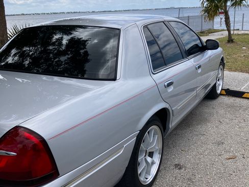 Used 2000 Mercury Grand Marquis GS RWD image 2