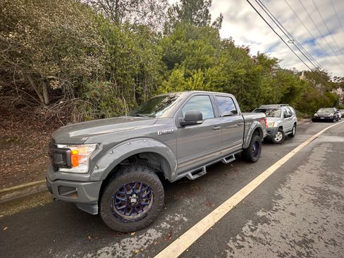 Used 2018 Ford F150 XLT w/ Equipment Group 302A Luxury image 18