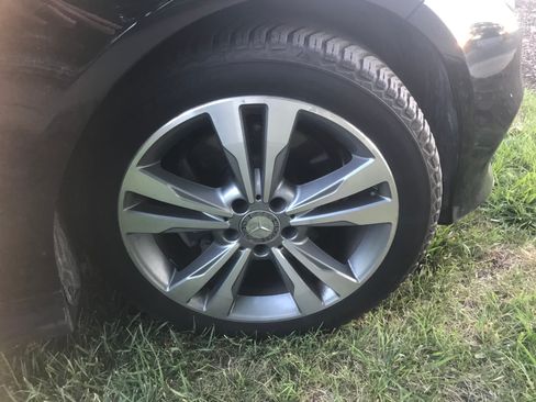 Used 2015 Mercedes-Benz E 350 4MATIC Sedan image 9