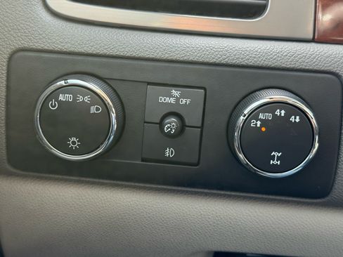 Used 2009 Chevrolet Tahoe LTZ image 12