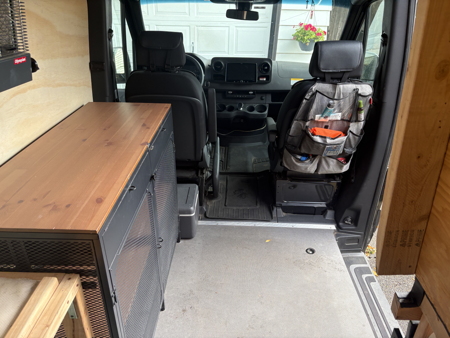Used 2023 Mercedes-Benz Sprinter 2500 image 8