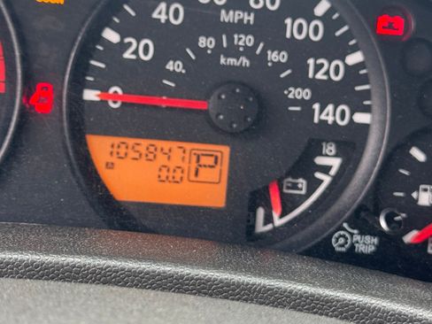 Used 2008 Nissan Frontier SE w/ SE Value Truck Pkg RWD image 9