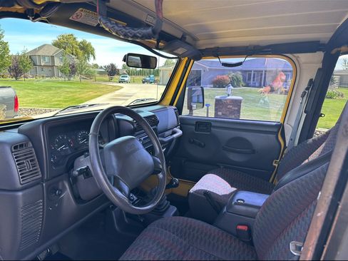 Used 2000 Jeep Wrangler Sport image 9