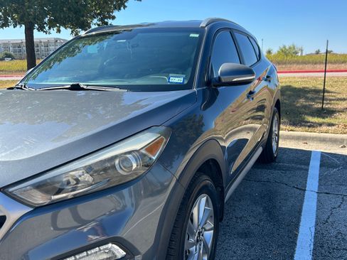 Used 2018 Hyundai Tucson SEL Plus image 4