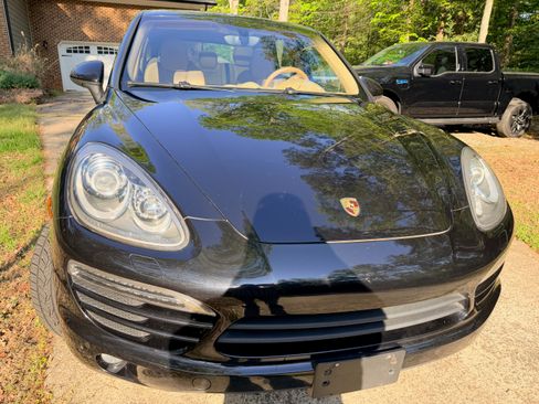 Used 2012 Porsche Cayenne AWD/4WD image 19