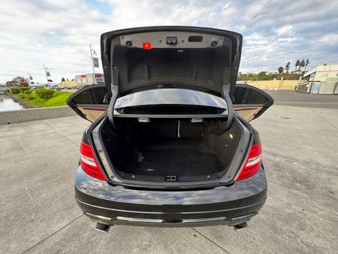 Used 2012 Mercedes-Benz C 300 4MATIC Sedan image 5