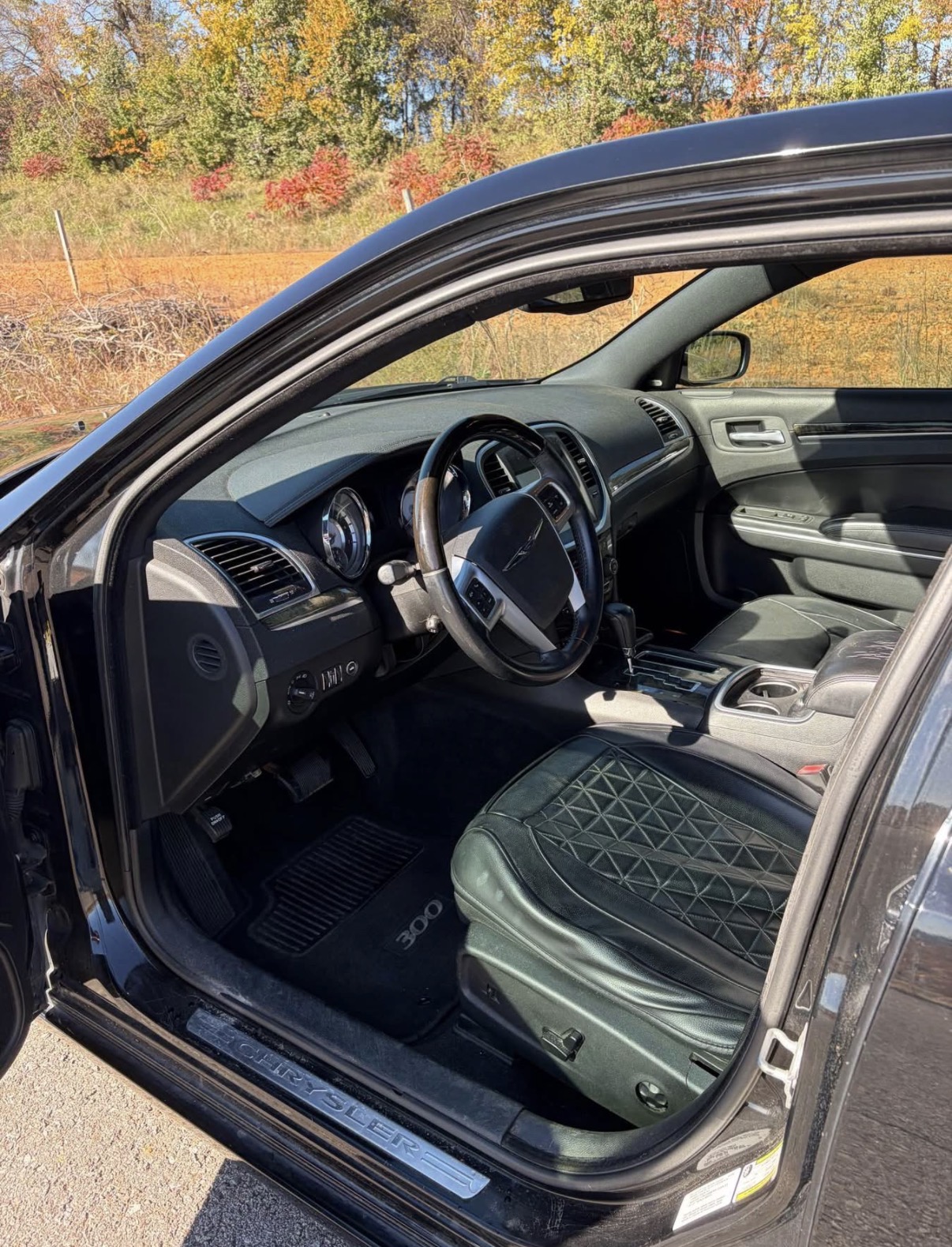 Used 2013 Chrysler 300 C RWD image 5