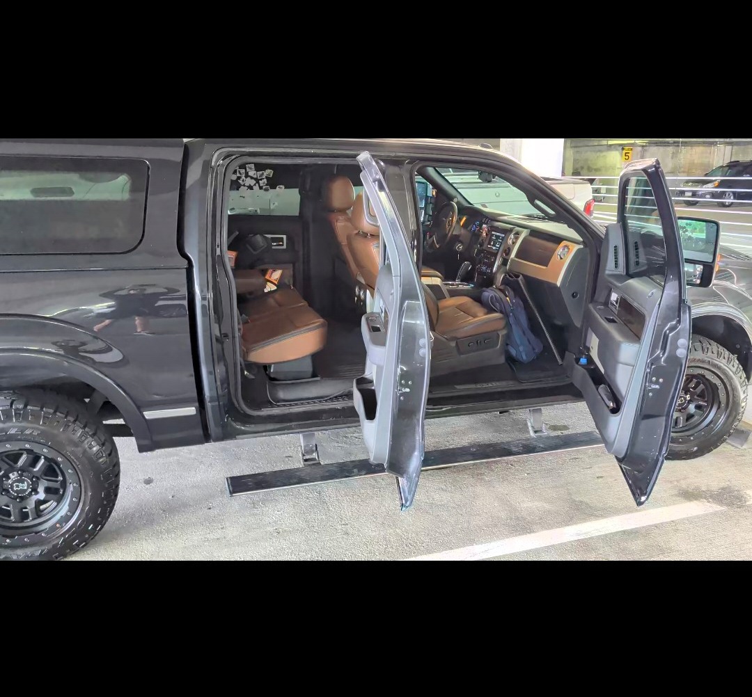 Used 2013 Ford F150 Platinum AWD/4WD image 12