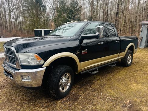 Used 2011 RAM 2500 Laramie w/ HD Snow Plow Prep Group image 2