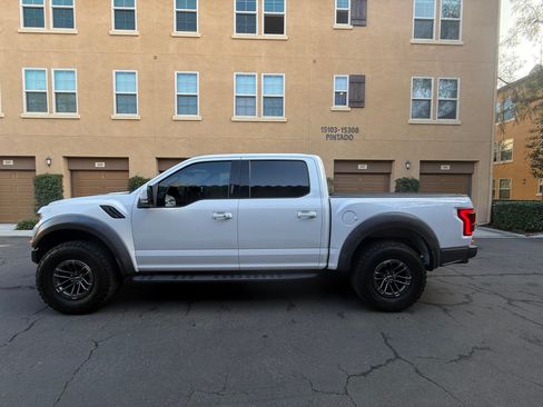 Used 2019 Ford F150 Raptor w/ Equipment Group 802A Luxury image 8