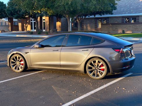 Used 2020 Tesla Model 3 Performance AWD/4WD image 8
