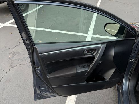 Used 2015 Toyota Corolla L image 12