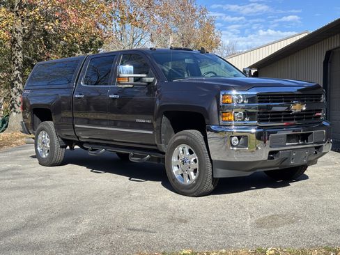 Used 2015 Chevrolet Silverado 2500 LTZ w/ Duramax Plus Package image 6