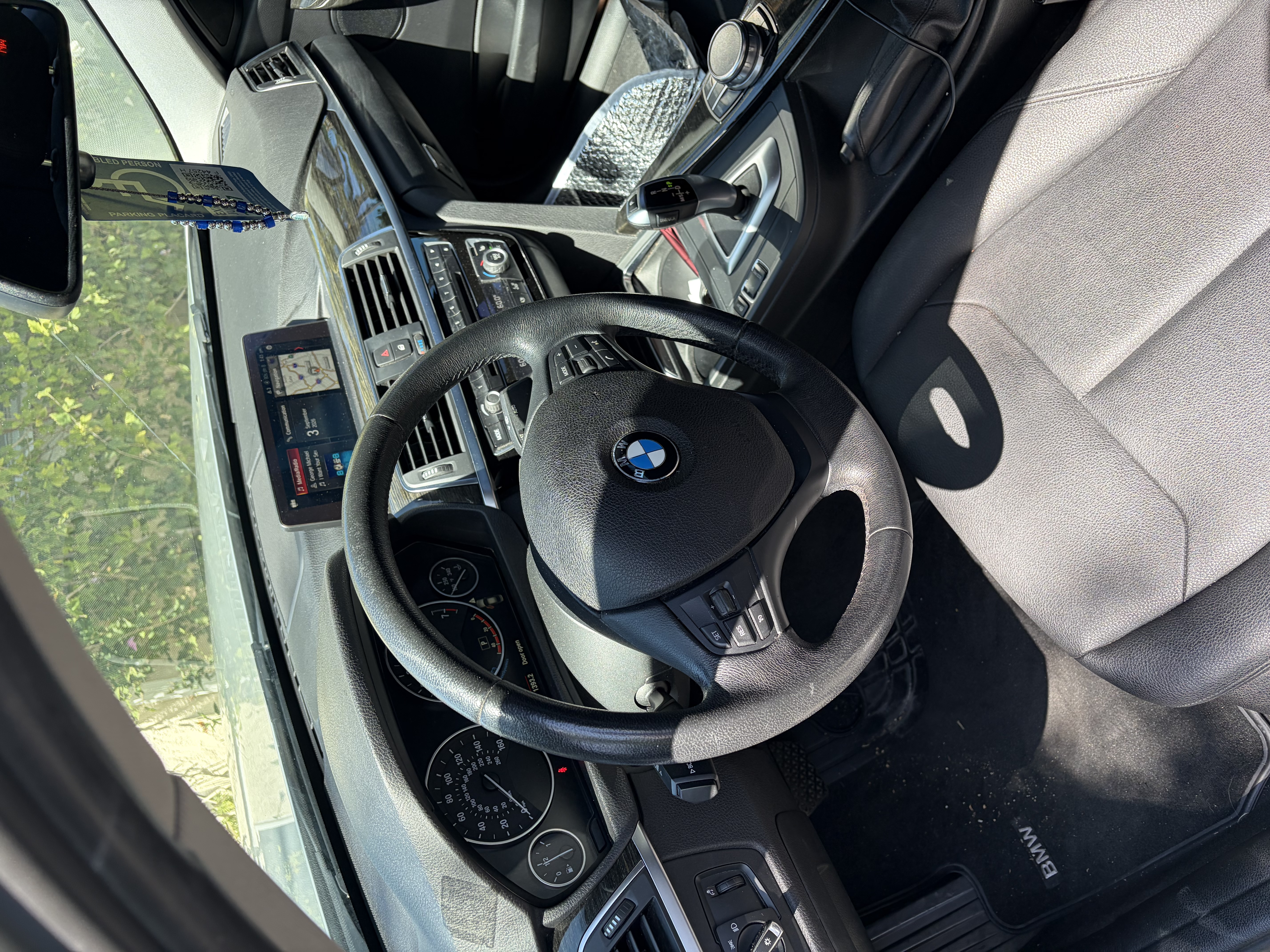 Used 2018 BMW 320i Sedan RWD image 8