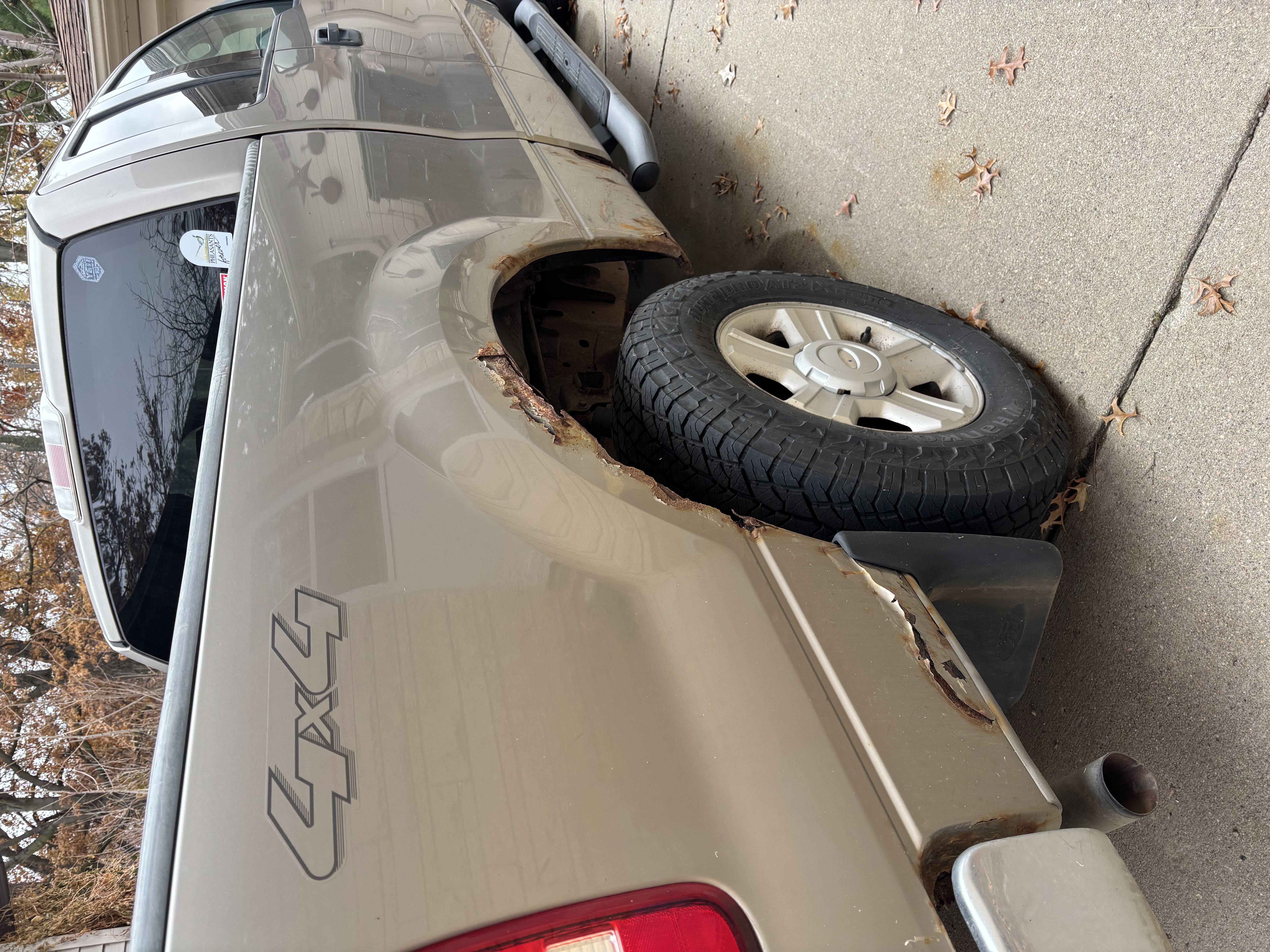 Used 2004 Ford F150 XLT AWD/4WD image 14