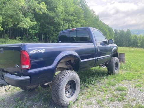 Used 2001 Ford F250 4x4 Regular Cab Super Duty image 4