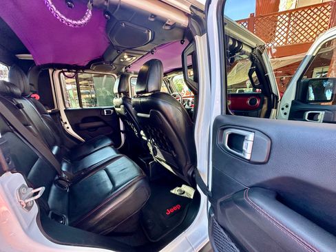 Used 2022 Jeep Gladiator Rubicon w/ Trailer Tow Package image 9