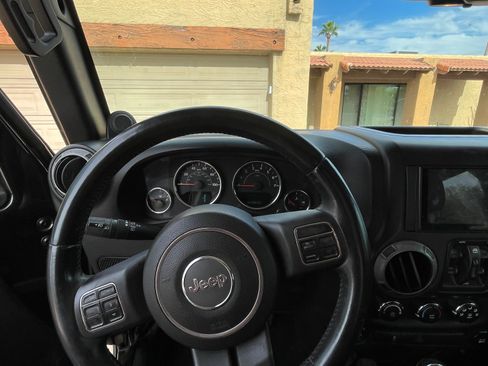 Used 2014 Jeep Wrangler Unlimited Sport w/ Quick Order Package 23S AWD/4WD image 4