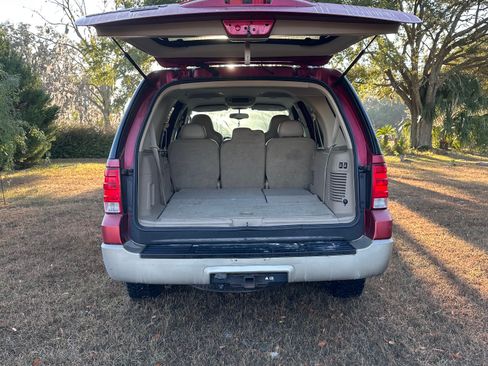 Used 2005 Ford Expedition Eddie Bauer RWD image 8