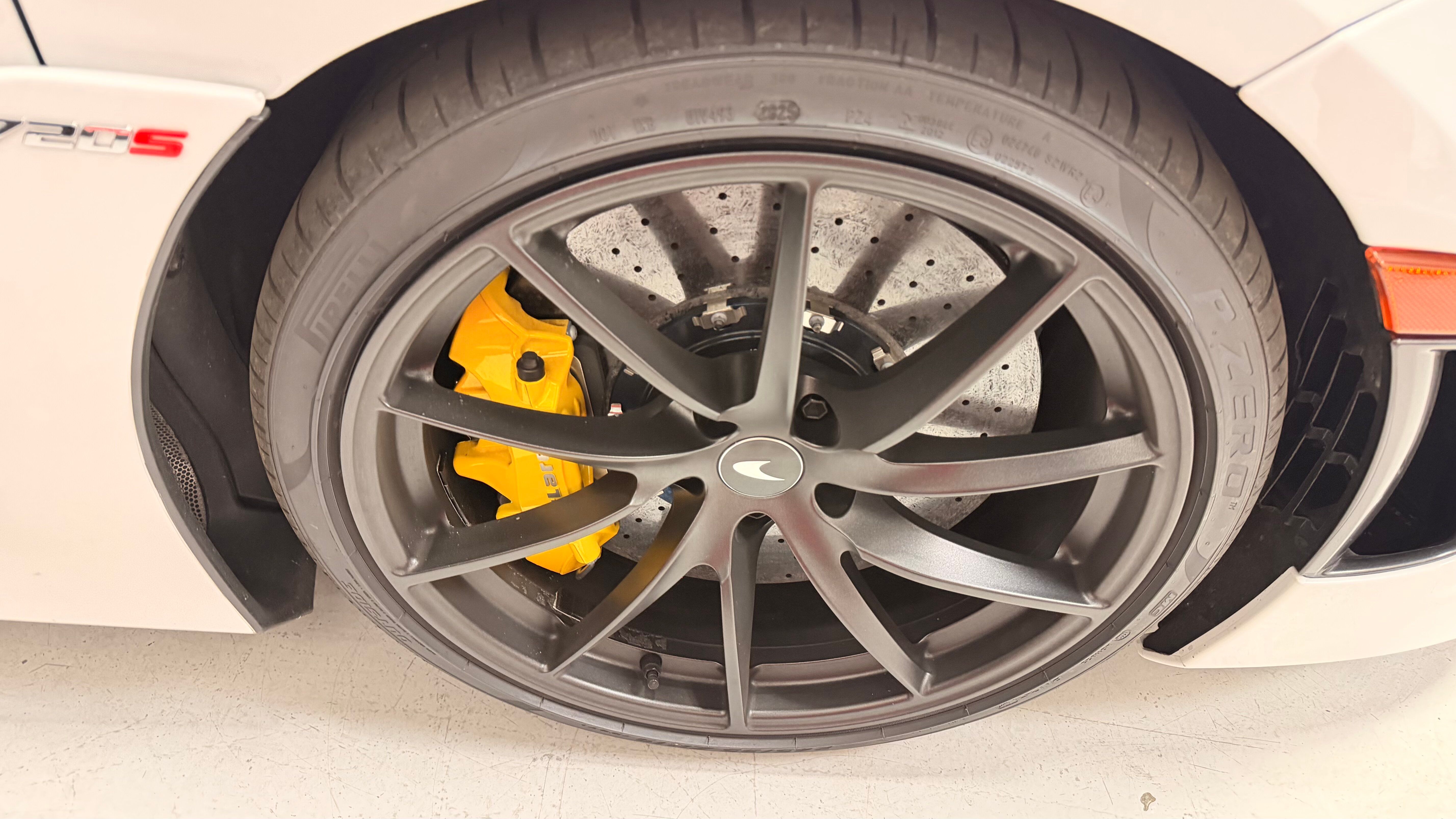 Used 2022 McLaren 720S Spider RWD image 23