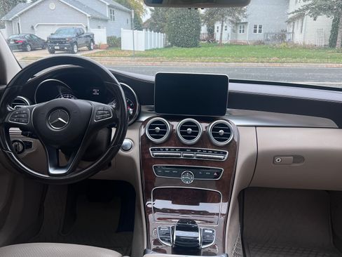 Used 2015 Mercedes-Benz C 300 4MATIC Sedan image 6