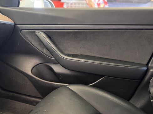 Used 2020 Tesla Model 3 image 8