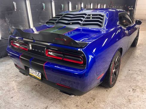 Used 2018 Dodge Challenger R/T Scat Pack w/ Leather Interior Group RWD image 6