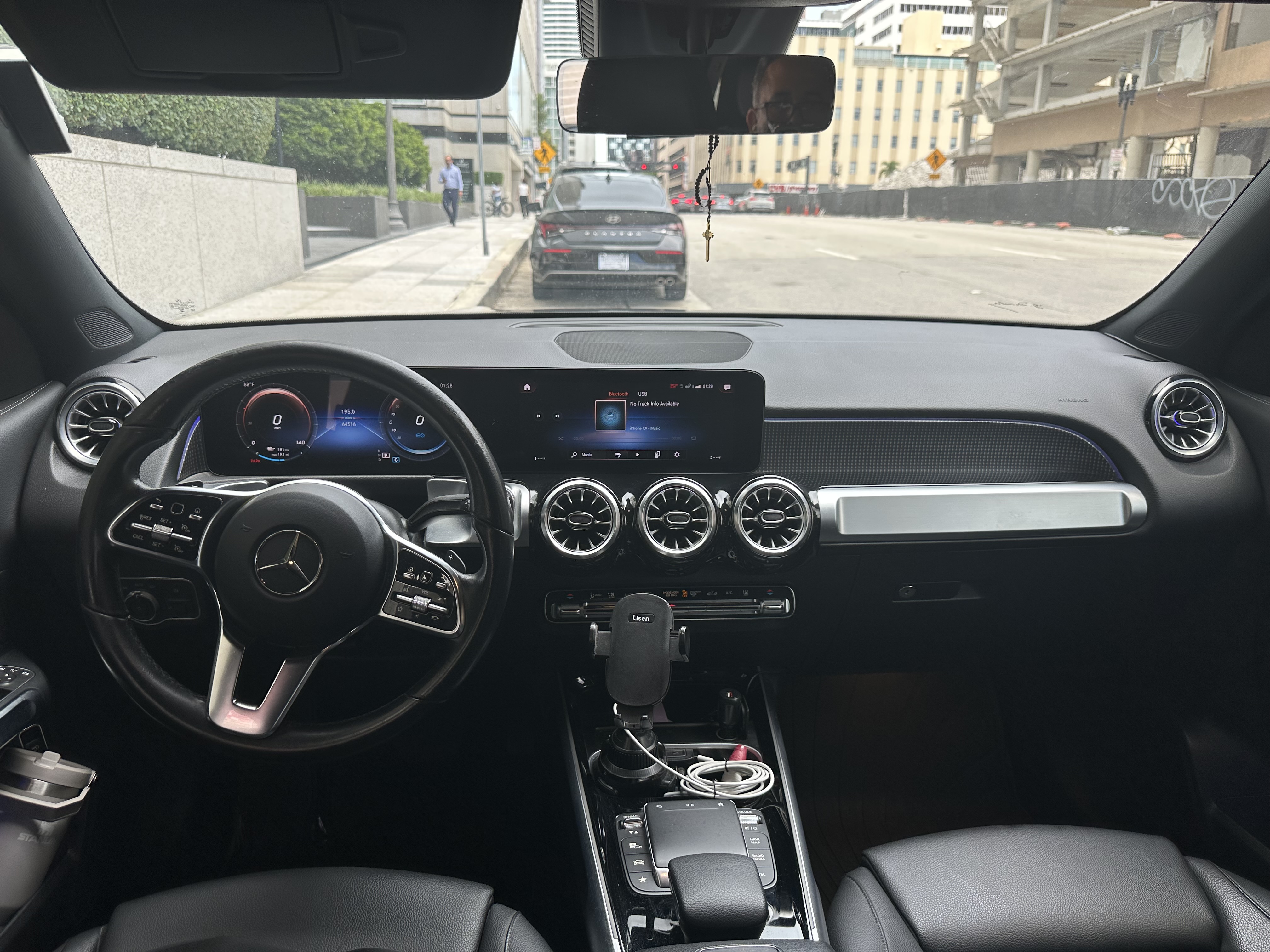 Used 2023 Mercedes-Benz EQB 250+ image 5