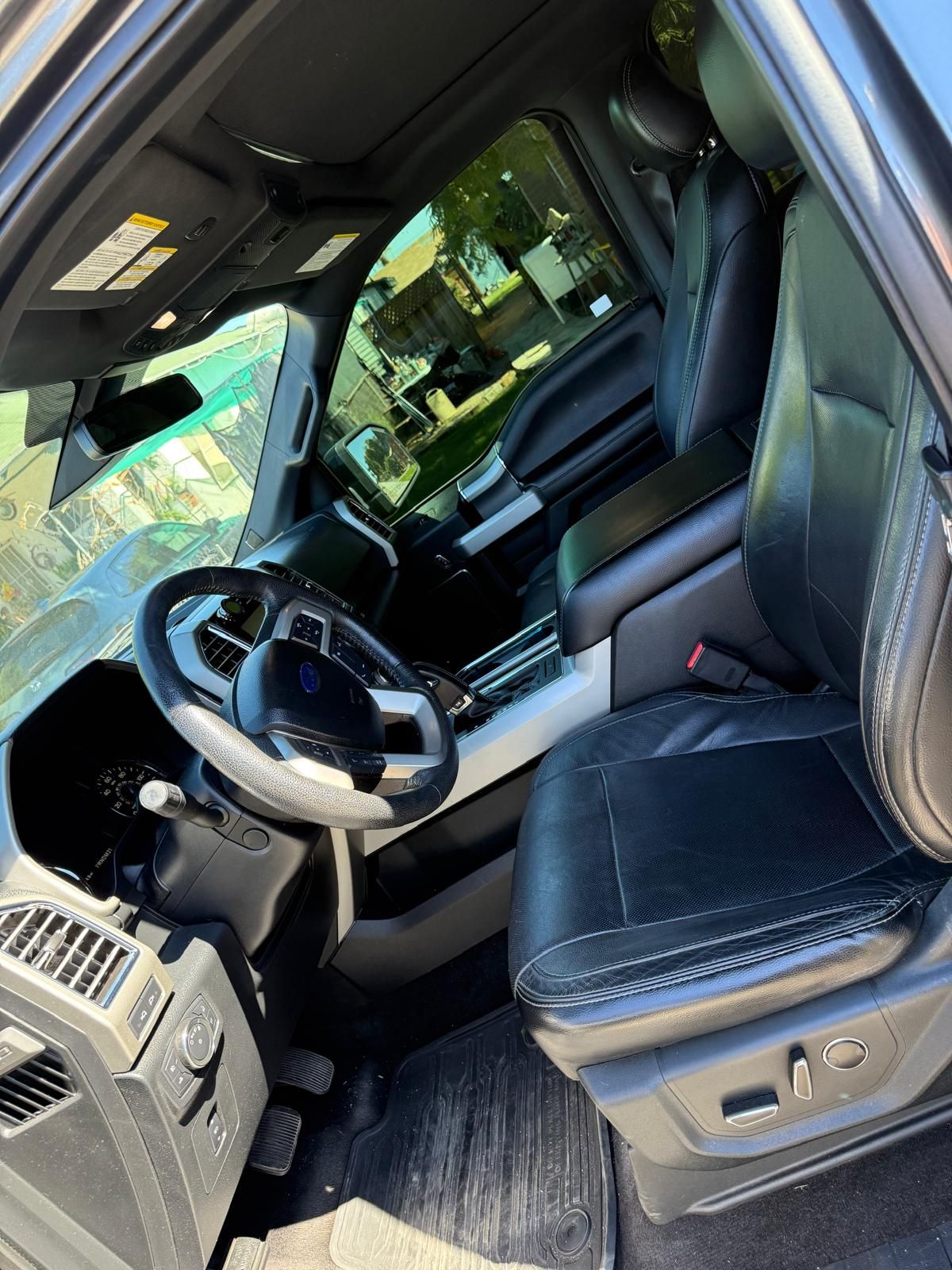 Used 2015 Ford F150 Lariat w/ Equipment Group 502A Luxury AWD/4WD image 5