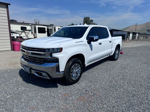 Used 2020 Chevrolet Silverado 1500 LTZ w/ LTZ Convenience Package image 1